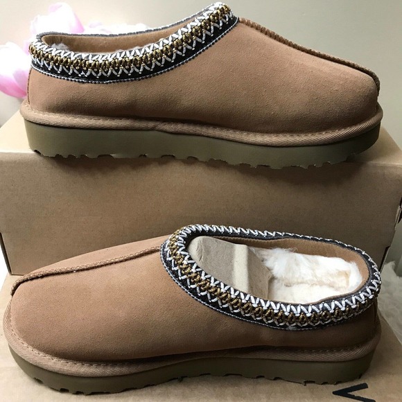 UGG Shoes - BRAND NEW IN HAND UGG TASMAN SLIPPERS CHESTNUT WOMENS SIZE 7